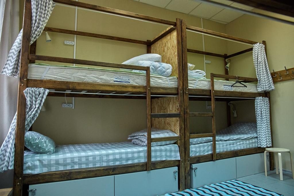Номер (Кровать в общем 8-местном номере для мужчин и женщин) хостела Central, Иркутск