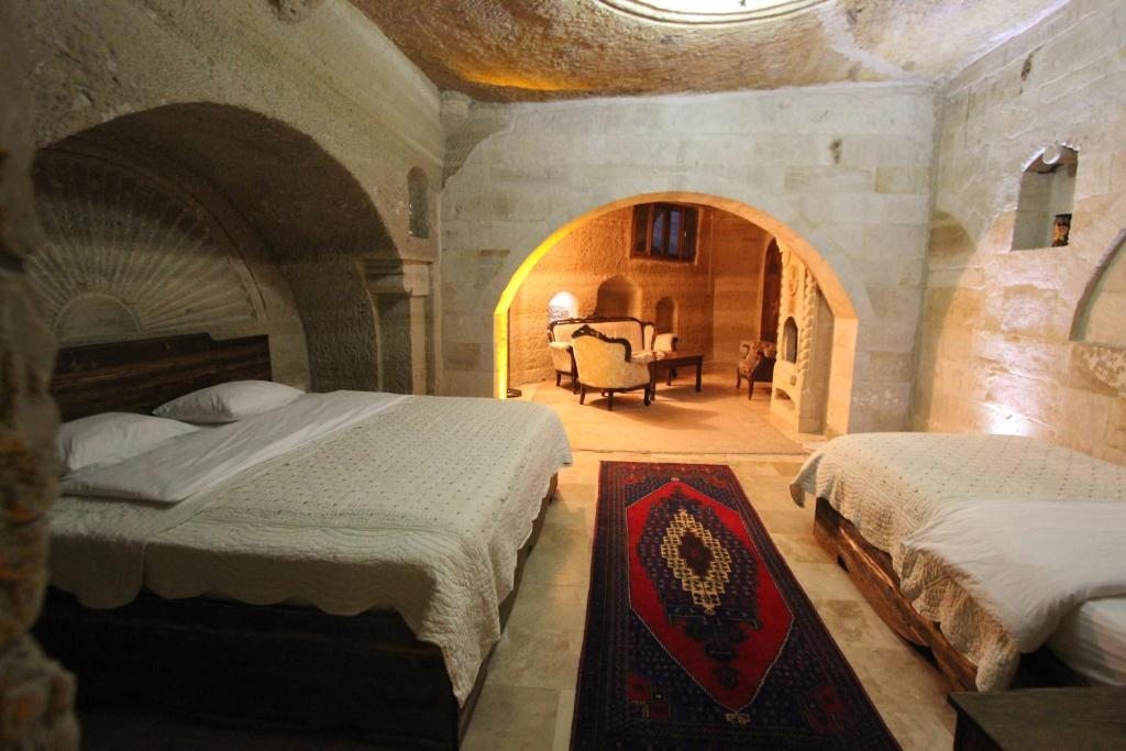 Трехместный (Трехместный номер Делюкс «в пещере»), Family Cave Suite Hotel