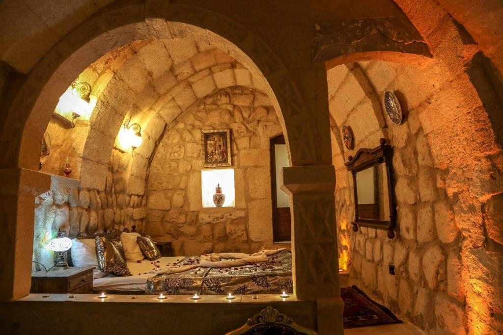 Трехместный (Суперлюкс Stone (для 3 взрослых)), Goreme Palace Cave Hotel