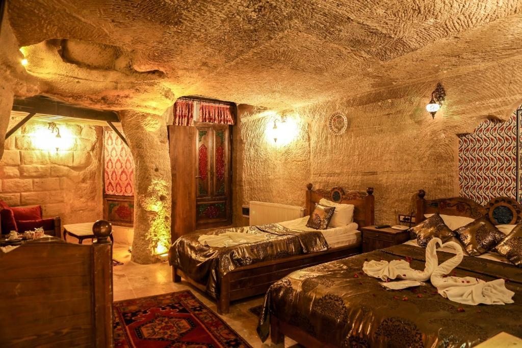 Четырехместный (Суперлюкс «В пещере» (для 4 взрослых)), Goreme Palace Cave Hotel