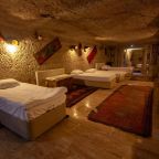 Номер (Кровать в общем 8-местном номере для мужчин и женщин), Nirvana Cave Hotel