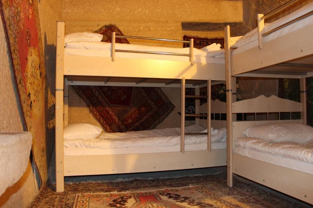 Номер (Кровать в общем 6-местном номере) хостела Stay In Peace Cave Hostel, Гереме