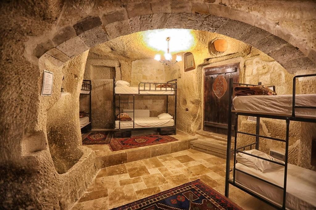 Номер (Спальное место на двухъярусной кровати в общем номере для мужчин и женщин) хостела The Dorm Cave By Travellers, Гереме
