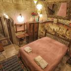 Двухместный (Двухместный номер с 1 кроватью и террасой), The Dorm Cave By Travellers