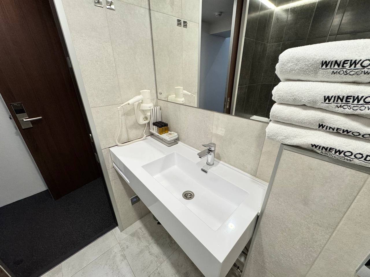 Люкс (Студия с гидромассажной ванной), Отель Winewood Moscow