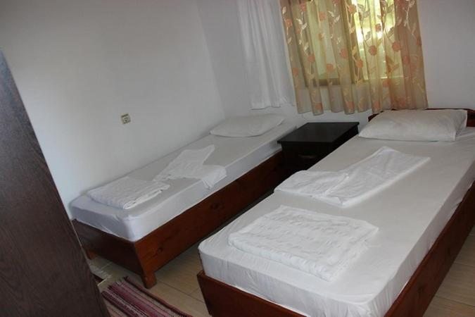 Двухместный (Двухместный номер с 1 кроватью или 2 отдельными кроватями) гостевого дома Plaj Hotel, Чиралы