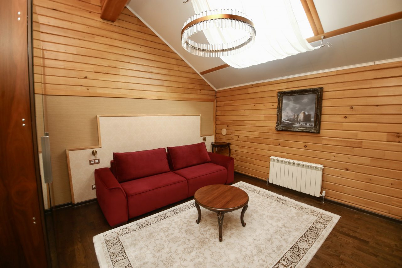 Люкс, Отель Заречье