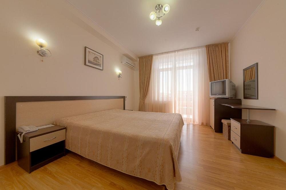 Двухместный (Стандартный двухместный номер с 1 кроватью или 2 отдельными кроватями) отеля Palace, Витязево