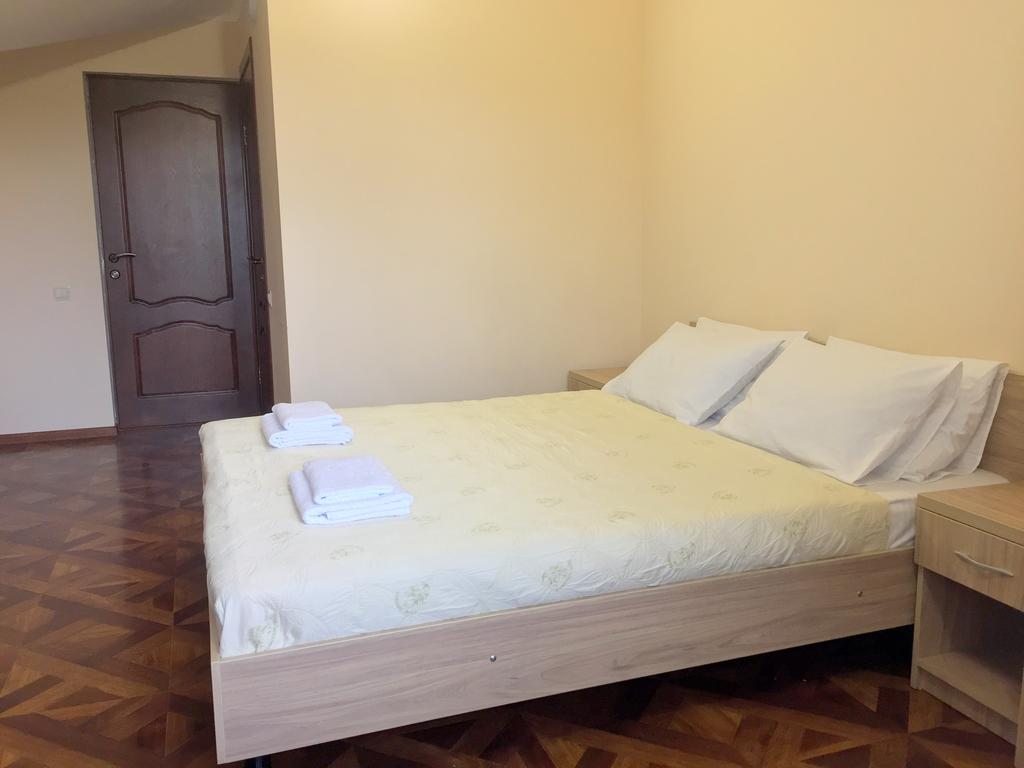 Двухместный (Улучшенный двухместный номер с 1 кроватью или 2 отдельными кроватями) гостевого дома Мегги, Адлер
