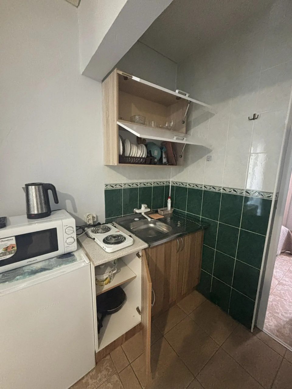 Пятиместный двухкомнатный номер с кухней и удобствами