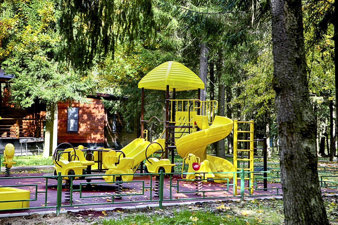 Детская игровая площадка, База отдыха Босиком