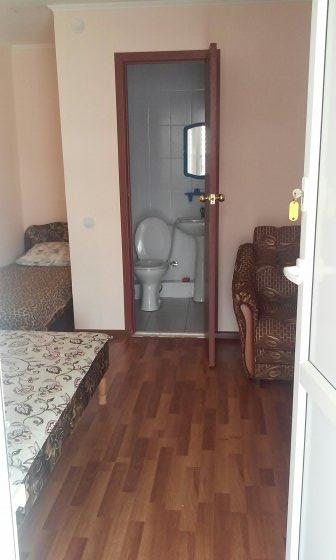 Семейный (Семейный номер с душем) гостевого дома На Кубанской, Новомихайловский