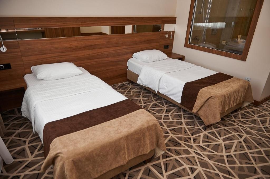 Двухместный (Двухместный номер с 2 отдельными кроватями) отеля Hollywood De Luxe, Краснодар