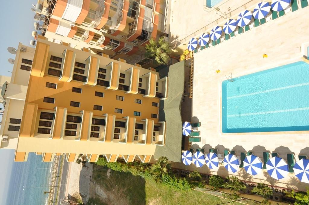Сьюит (Семейный люкс с балконом) отеля Gold Twins Suit Hotel, Махмутлар