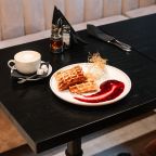 Доставка еды и напитков в номер, Отель Forton