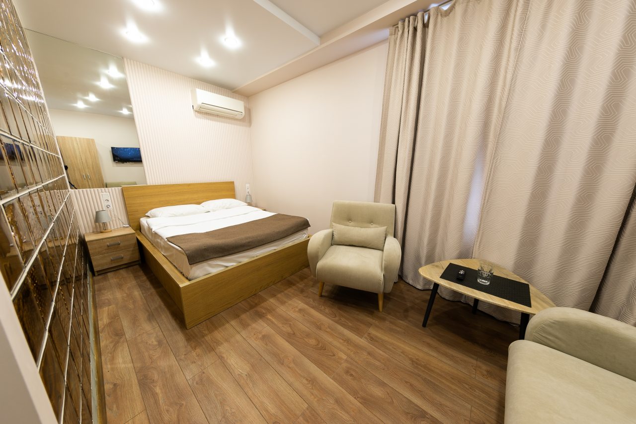 De Luxe, Отель Forton