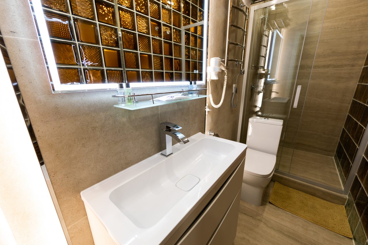 De Luxe, Отель Forton