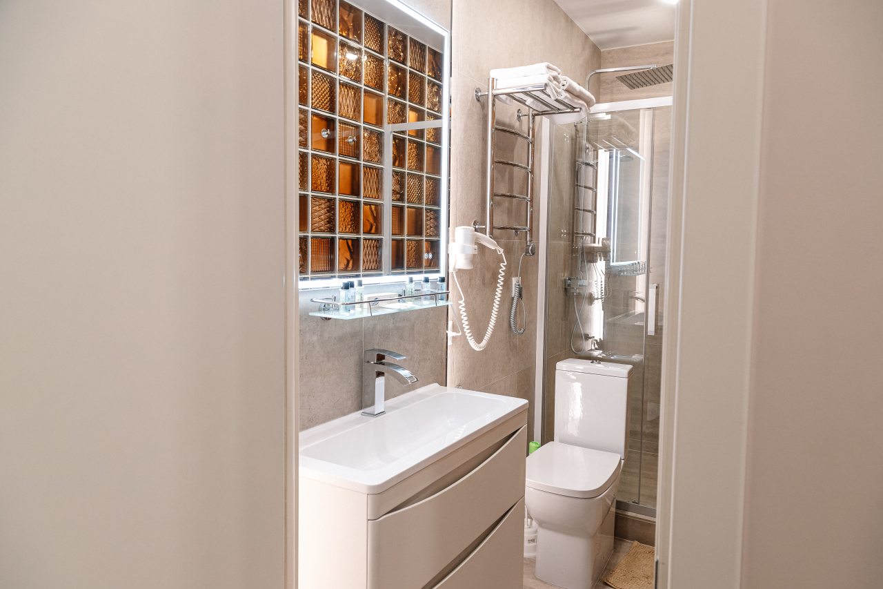 De Luxe, Отель Forton