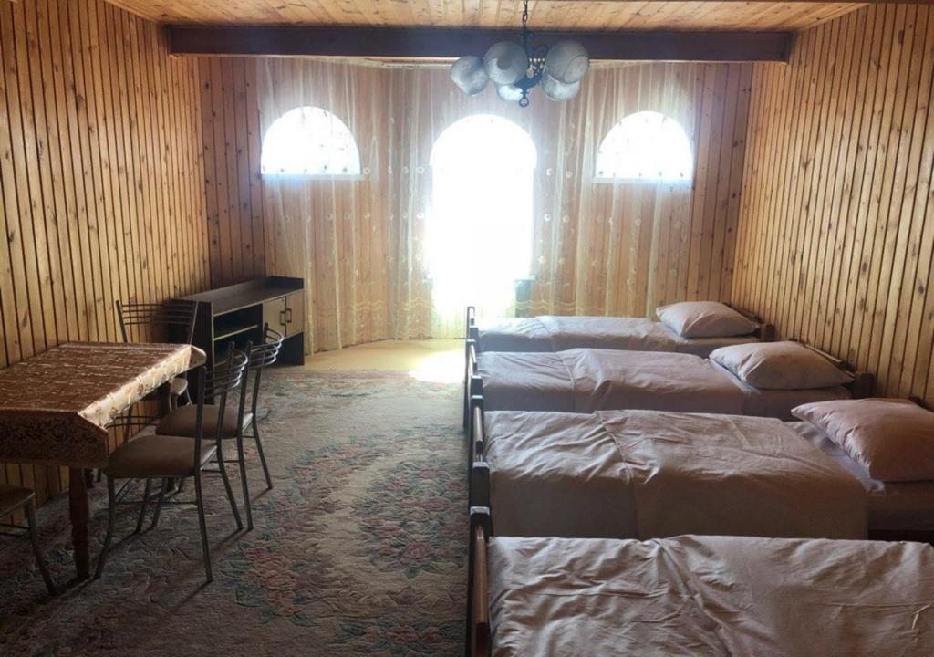 Номер (Кровать в общем номере для мужчин) отеля Артский, Листвянка