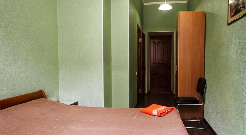 Двухместный (Стандарт с одной кроватью) гостиницы Прага, Симферополь