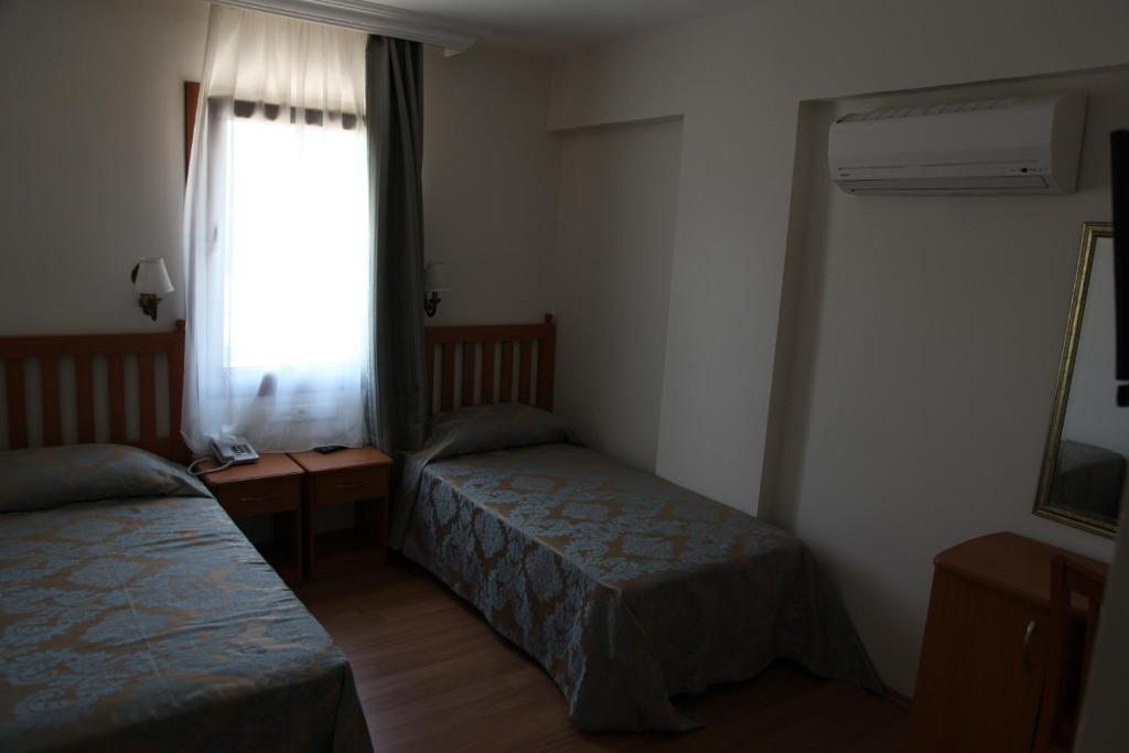 Двухместный (Двухместный номер с 2 отдельными кроватями) отеля Hotel Ave Maria, Сельчук