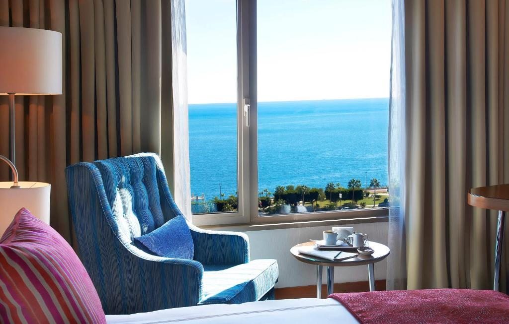 Двухместный (Улучшенный двухместный номер с 2 отдельными кроватями и видом на море) отеля Divan Mersin, Мерсин (Средиземноморский регион)