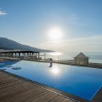 Открытый бассейн с видом на море, Гостиница Левант