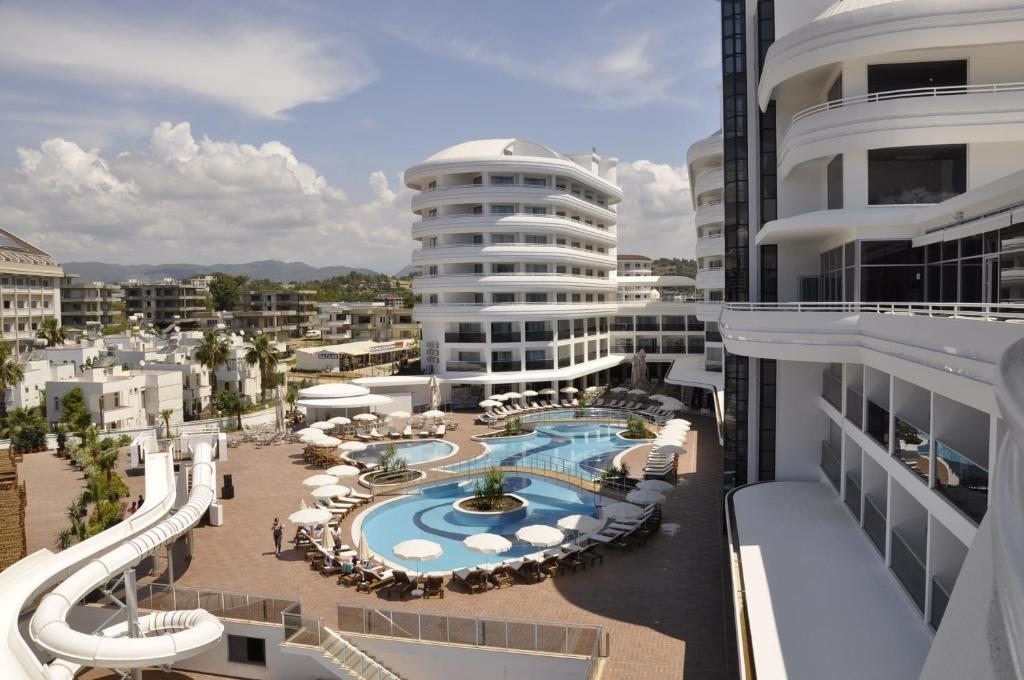 Курортный отель Laguna Beach Alya Resort & Spa, Окурджалар