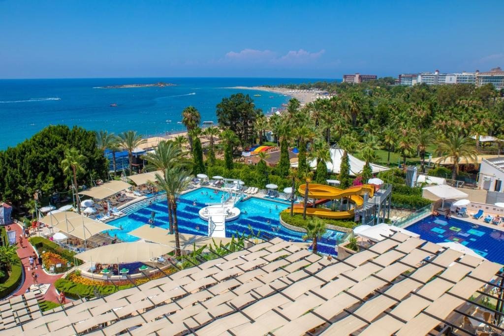 Курортный отель Sealife Buket Resort & Beach, Окурджалар
