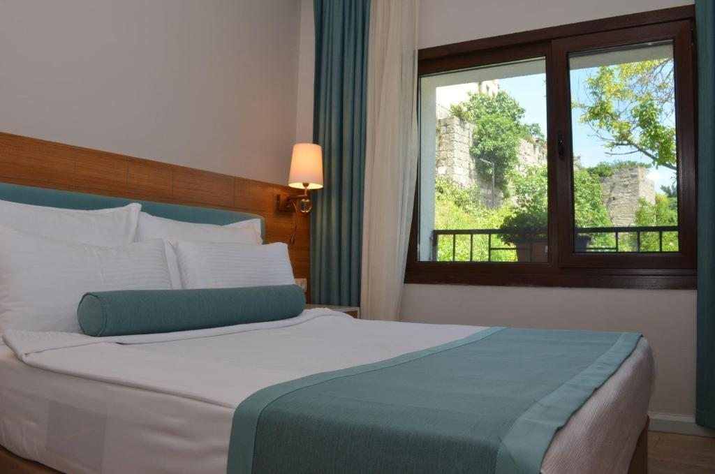 Двухместный (Двухместный номер с 1 кроватью, вид на сад) отеля Sardinia Otel, Амасра