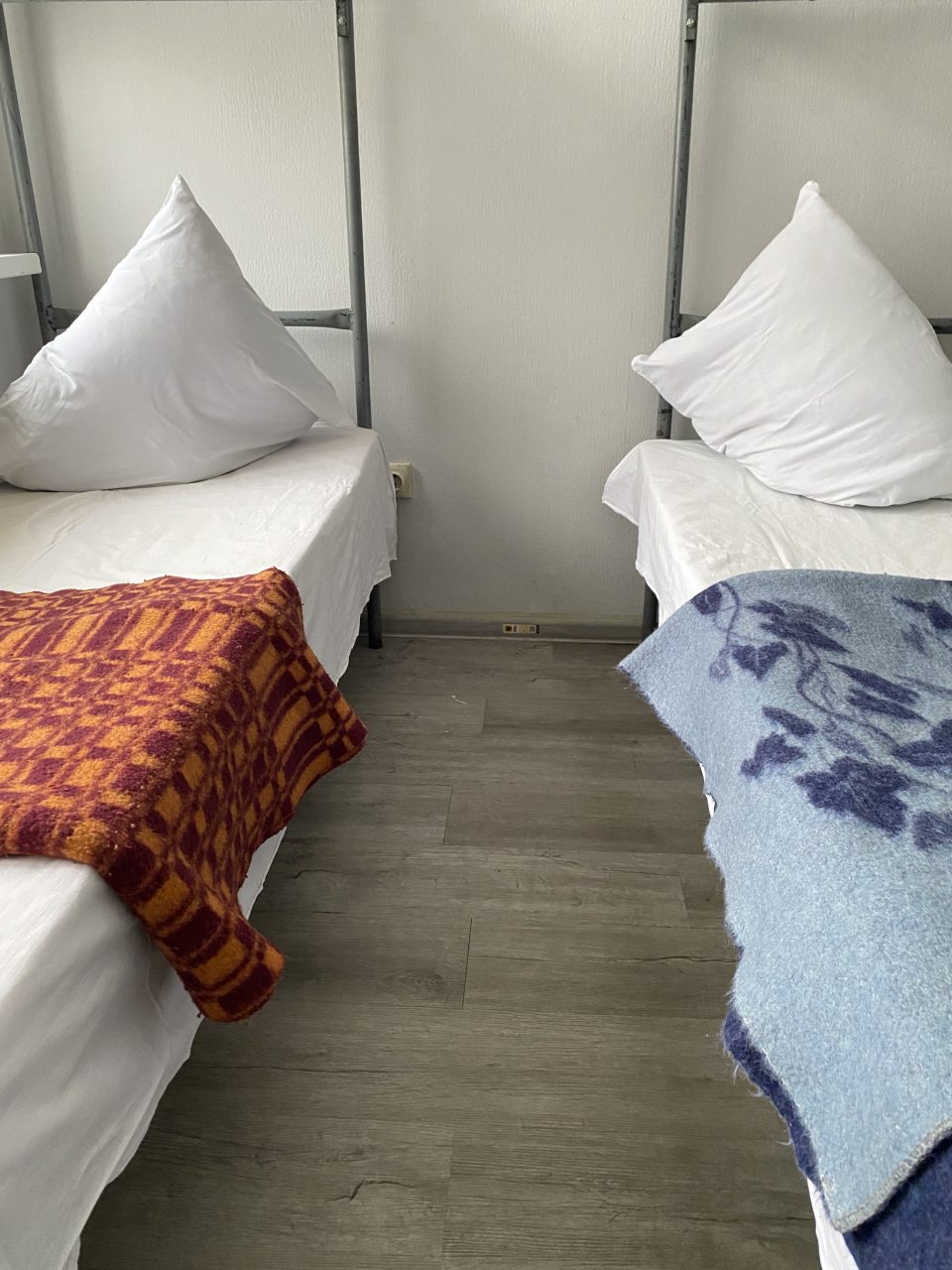 Двадцатиместный (Мужской), Хостел LuxCamp