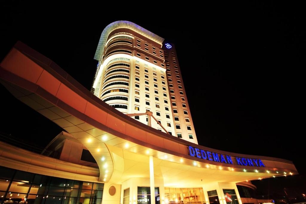 Отель Dedeman Konya, Конья