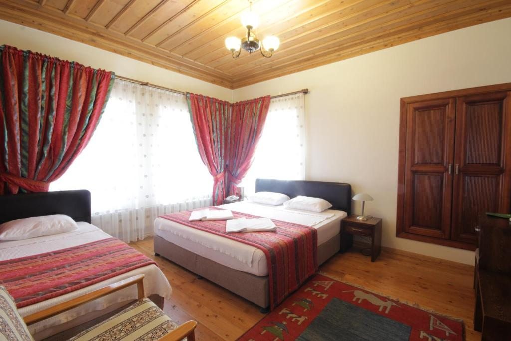 Двухместный (Двухместный номер с 1 кроватью или 2 отдельными кроватями) отеля Konya Dervish Hotel, Конья
