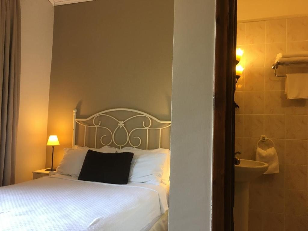 Двухместный (Двухместный номер с 1 кроватью, видом на сад и балконом) гостевого дома Piccolo Mondo Hotel, Агва