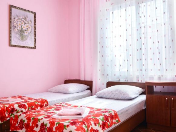 Фотография номера гостевого дома Звездочка