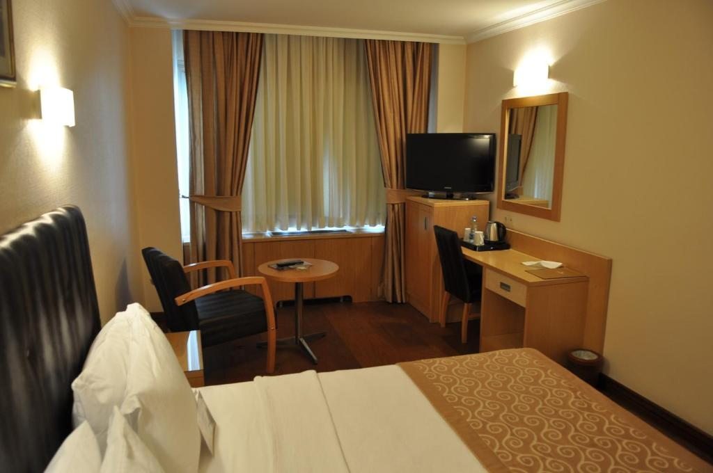 Двухместный (Стандартный двухместный номер с 1 кроватью) отеля Surmeli Adana, Адана