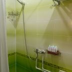 Душ, гостиничная парфюмерия, набор полотенец из 3 шт.