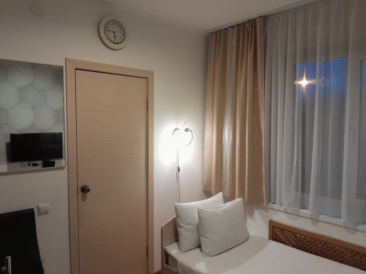 Кровать, ортопедический матрас