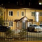 Огороженная парковка с видеонаблюдением, Отель Модуль