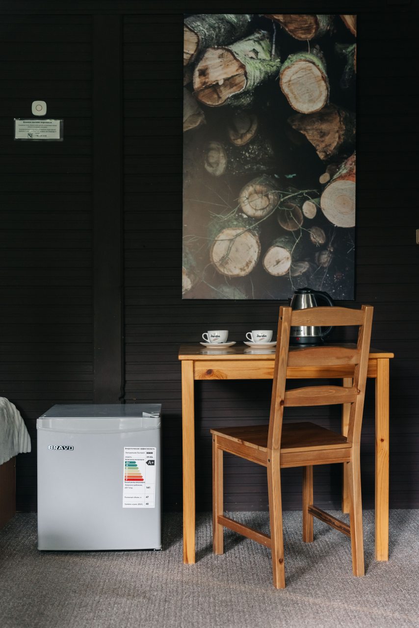 Тихий дом с резной верандой