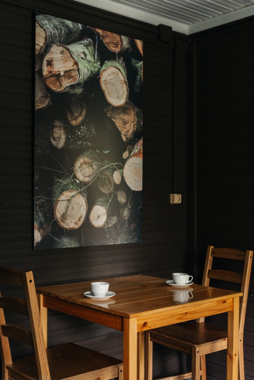 Тихий дом с резной верандой