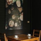 Тихий дом с резной верандой