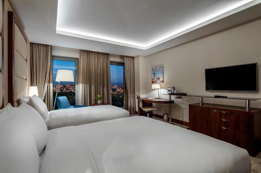 Трехместный (Семейный номер Делюкс с видом на море), Doubletree By Hilton Istanbul Topkapi