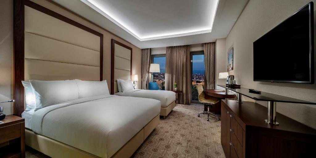 Трехместный (Семейный номер Делюкс с видом на море), Doubletree By Hilton Istanbul Topkapi