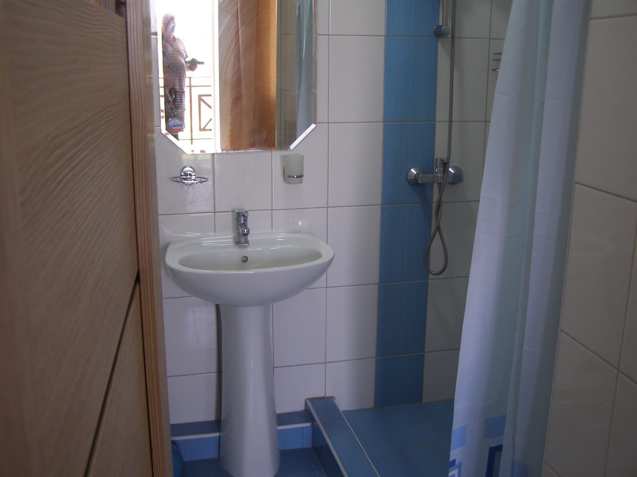 Полулюкс (Семейный пятиместный 2 этаж, №21), Гостиница Добрый Бобр