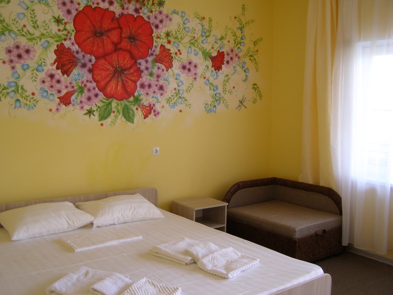 Люкс (Двухкомнатный семейный 1 этаж, №11, №12, №13,), Гостиница Добрый Бобр