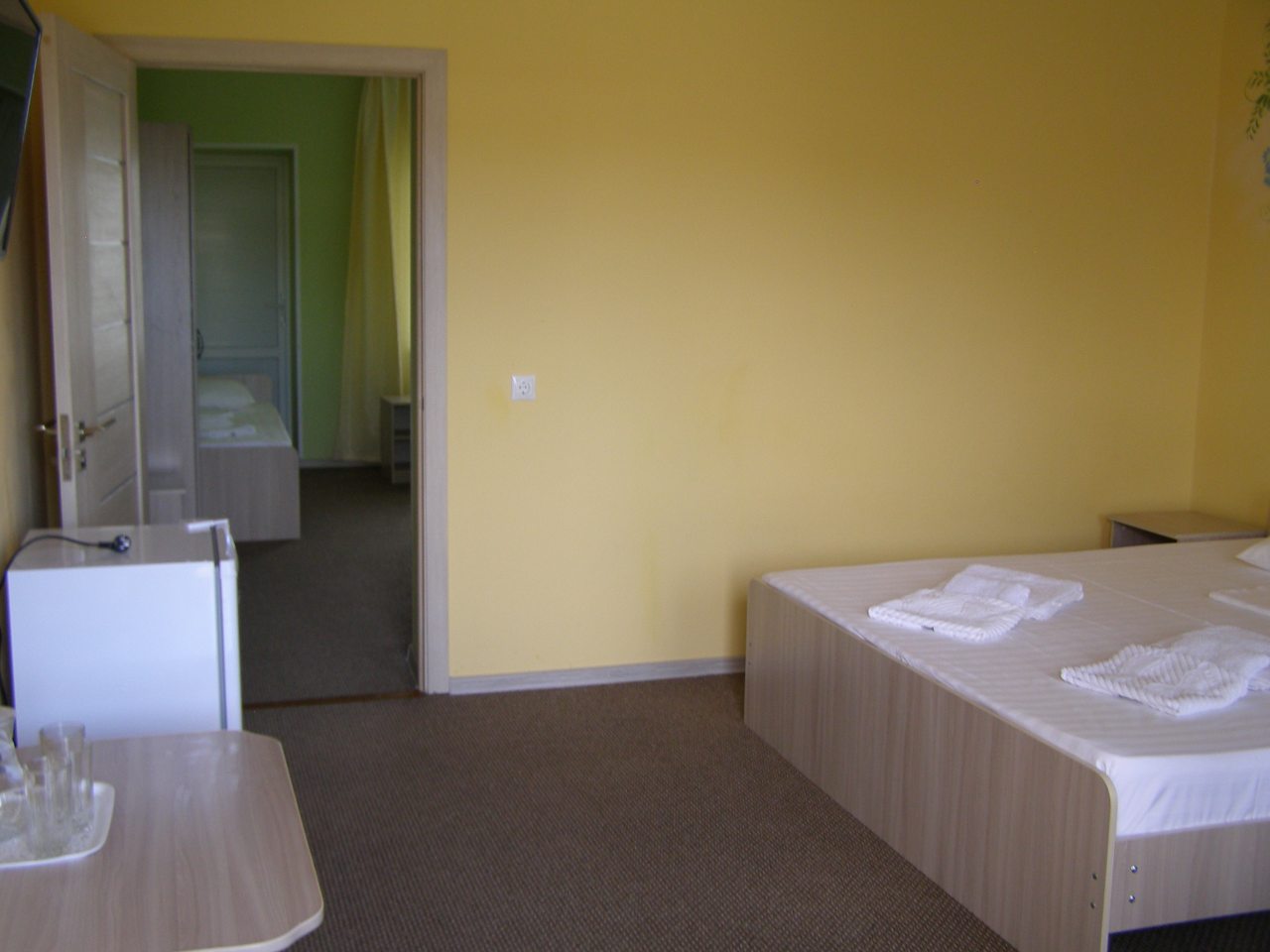 Люкс (Двухкомнатный семейный 1 этаж, №11, №12, №13,), Гостиница Добрый Бобр