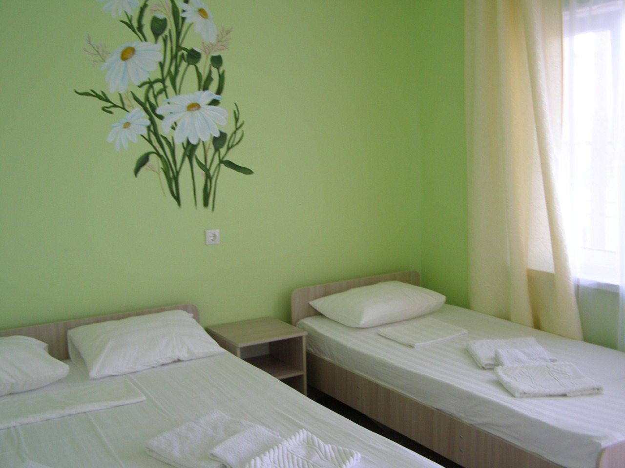 Полулюкс (Семейный трехместный №25, №27 2-ой этаж), Гостиница Добрый Бобр