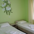 Полулюкс (Семейный трехместный №25, №27 2-ой этаж), Гостиница Добрый Бобр