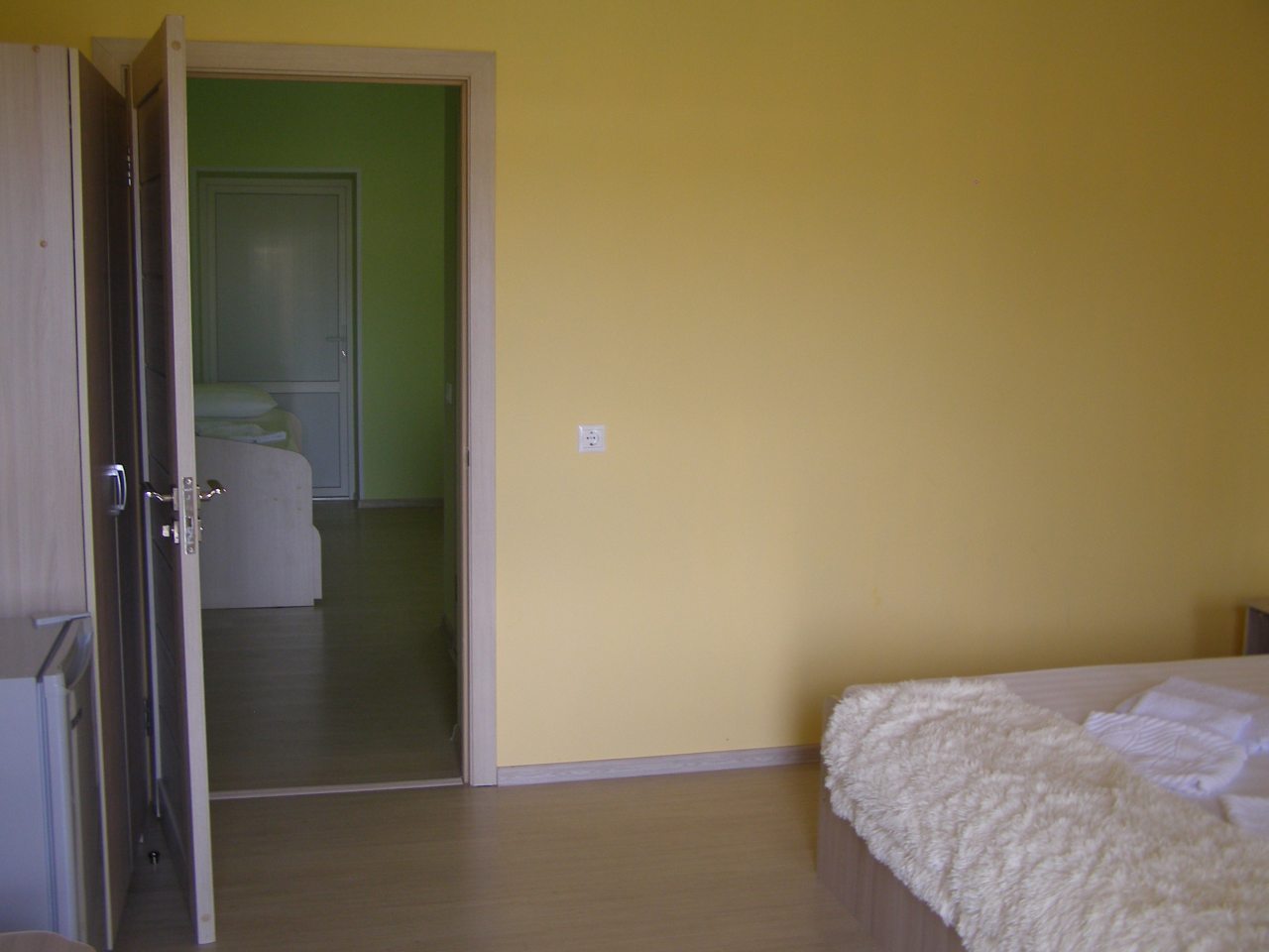 Люкс (Двухкомнатный семейный 1 этаж, №12, №13,), Гостиница Добрый Бобр